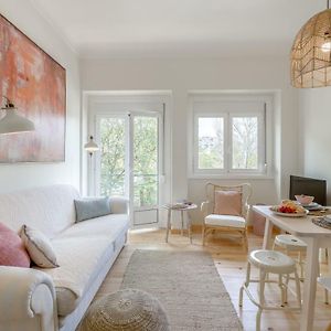 Sunny, Bright&Quiet Apartment, By TimeCooler